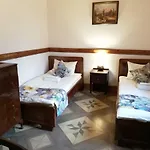 Dworek Krasickiego * ليدزبارك فارنيتسكي